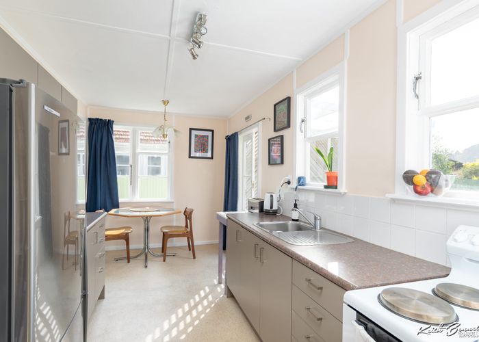 at 8 Milne Crescent, Taita, Lower Hutt