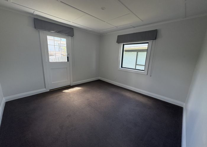  at 76 Wharf Rd, Te Atatu Peninsula, Waitakere City, Auckland