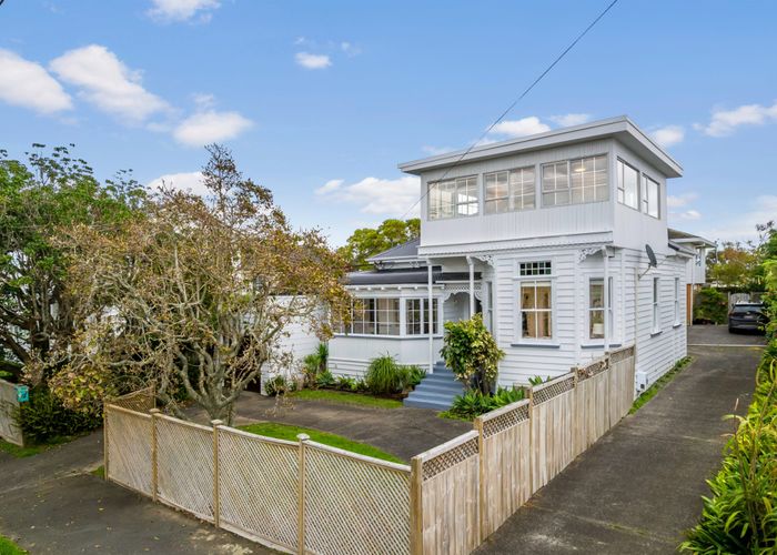  at 1/30 Princes Street, Northcote Point, North Shore City, Auckland