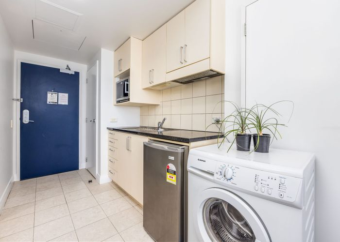  at L15/9-17 Byron Avenue, Takapuna, North Shore City, Auckland