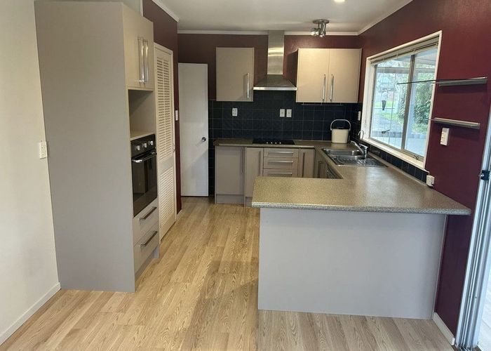  at 29 Meadowvale Avenue, Forrest Hill, North Shore City, Auckland