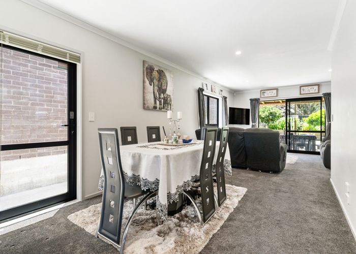  at 24 Tutuwhatu Crescent, Weymouth, Manukau City, Auckland