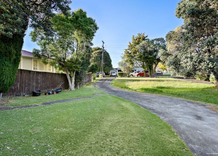  at 35 Coniston Avenue, Te Atatu South, Auckland