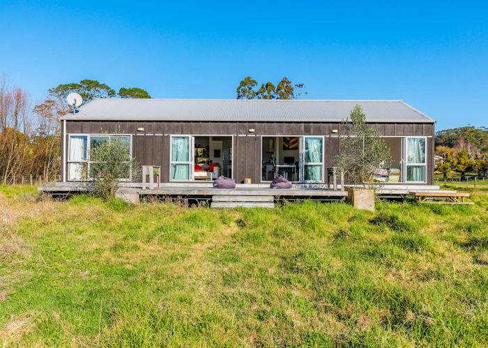  at 219 Waitakere Road, Henderson