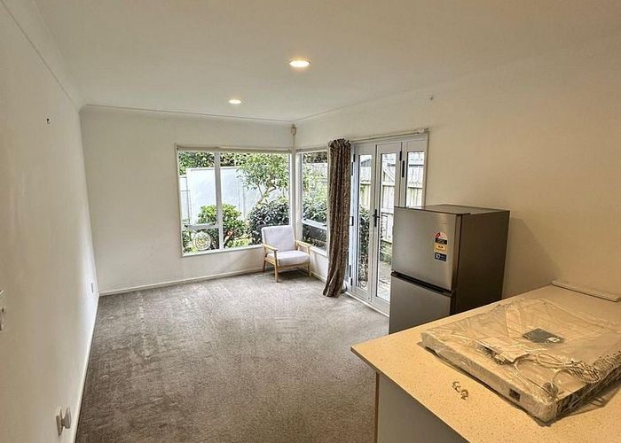  at 2a/13 Bucklands Beach Road, Bucklands Beach, Manukau City, Auckland