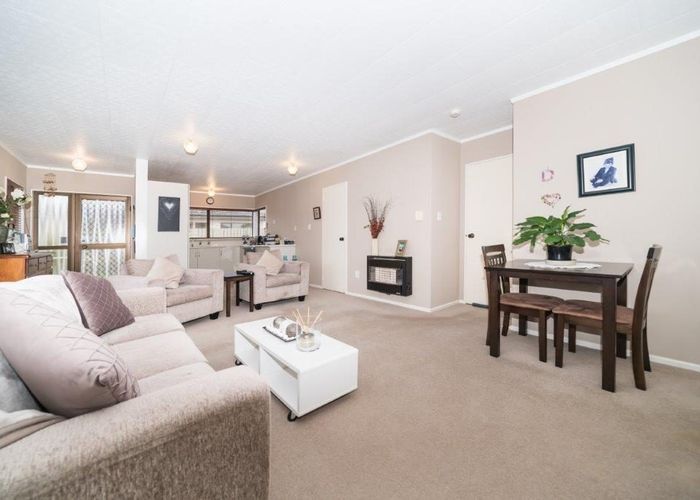  at 50 Raglan Avenue, Cloverlea, Palmerston North