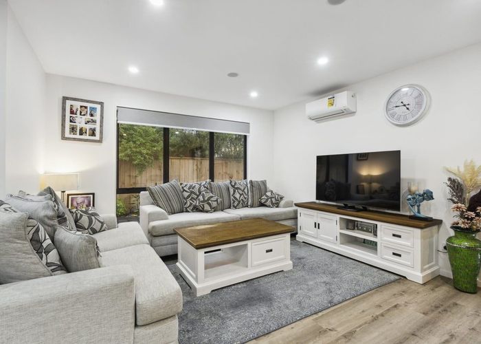 at 43F Beach Road, Pahurehure, Papakura, Auckland