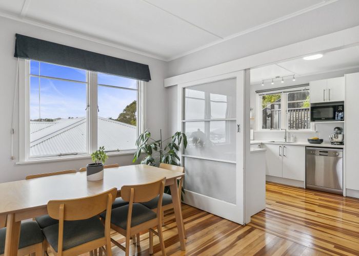  at 15 Link Road, Newlands, Wellington