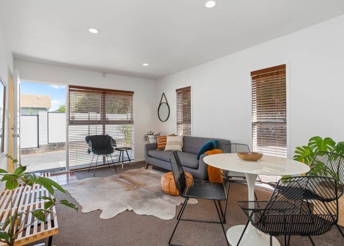  at 8/3 Fairview Road, Mount Eden, Auckland