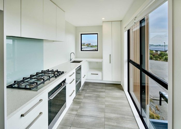  at 32 Tea Tree Lane, Woodridge, Wellington, Wellington