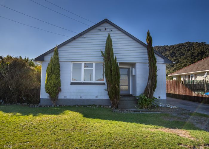  at 9 Wickes Street, Cobden, Greymouth