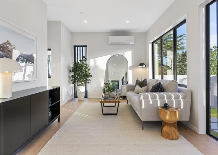  at 35 Lynden Avenue, Hillcrest, North Shore City, Auckland