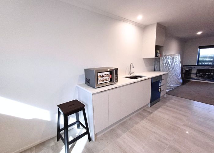  at 252C Porchester Road, Takanini, Papakura, Auckland