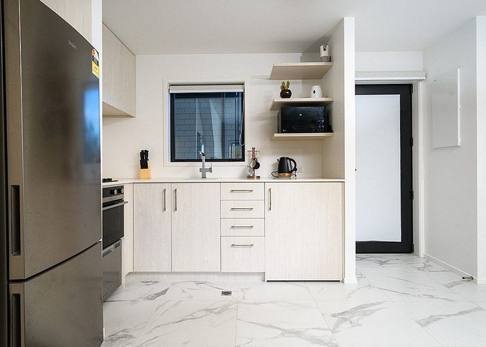  at 11/59 Neil Avenue, Te Atatu Peninsula, Waitakere City, Auckland