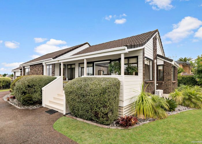  at 3 Westpark Drive, West Harbour, Auckland