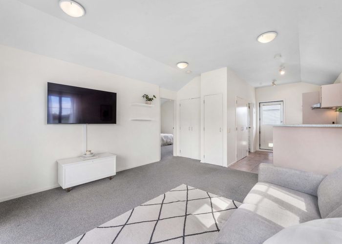  at 23/5 Carolina Place, Albany, North Shore City, Auckland