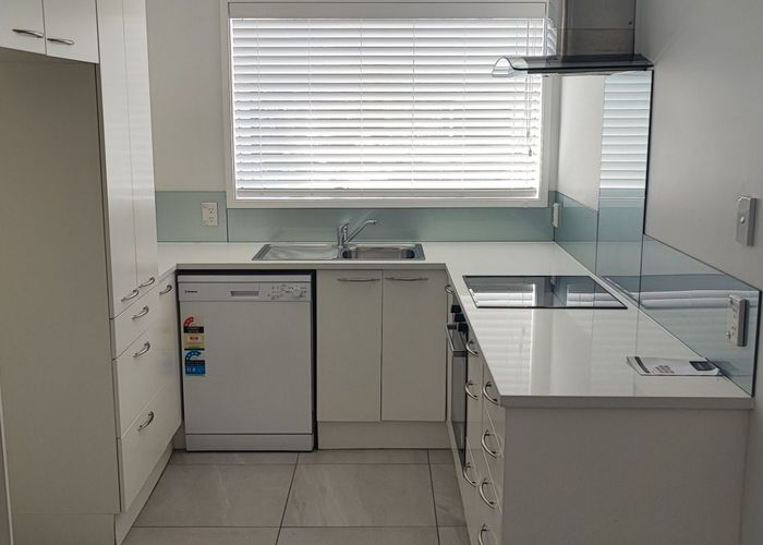 at 1/1 Tomintoul Place, Highland Park, Auckland