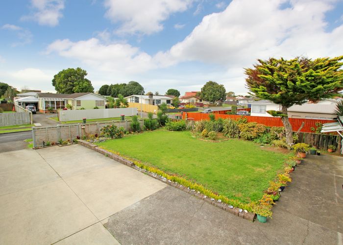  at 3 Harwell Place, Mangere, Auckland