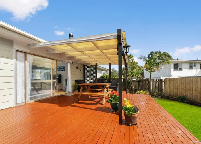  at 6 Waari Avenue, Sunnyvale, Waitakere City, Auckland
