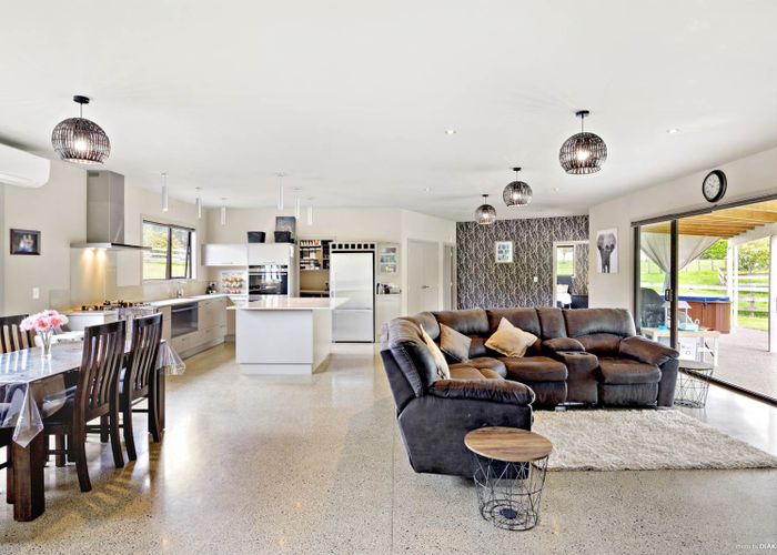  at 147 Dunn Road, Ararimu, Drury