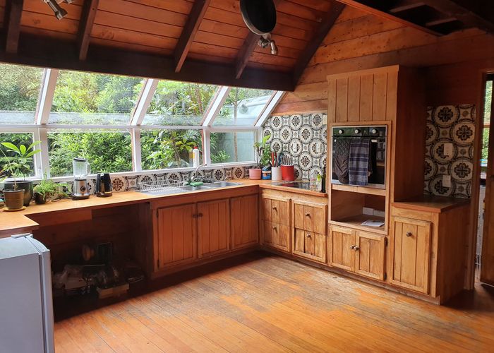  at 543 Scenic Drive, Waiatarua, Auckland