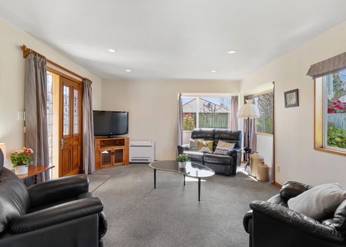  at 102A Apsley Drive, Avonhead, Christchurch City, Canterbury