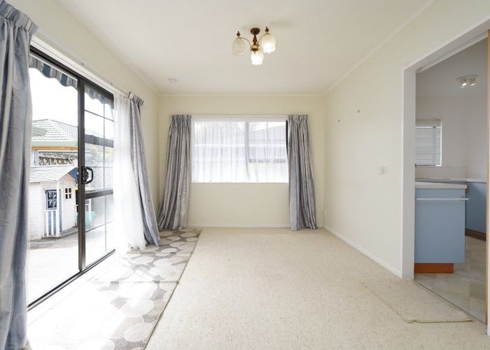  at 110 Oxford Street, Tawa, Wellington