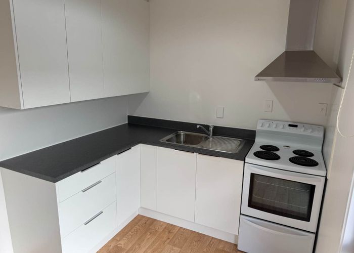  at 2/14 New Windsor Road, Avondale, Auckland City, Auckland