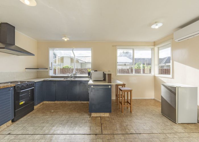  at 112 Masters Avenue, Silverdale, Hamilton