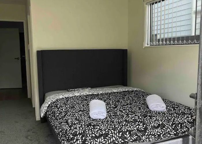  at 2/166 Rathgar Road, Henderson, Waitakere City, Auckland