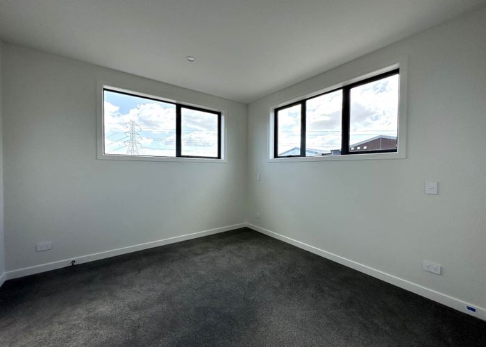  at 5 Pukanui Avenue, Flat Bush, Manukau City, Auckland