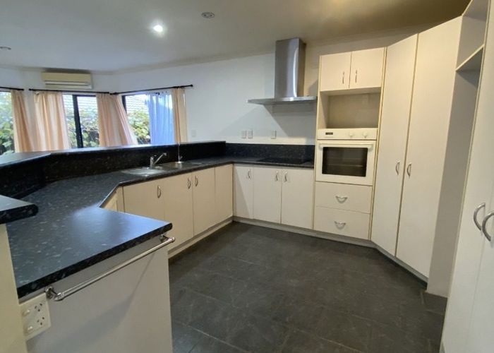  at 94 Landing Drive, Albany, North Shore City, Auckland
