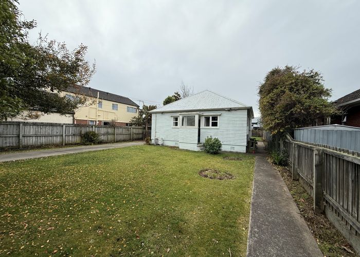 at 72 Hamilton Avenue, Ilam, Christchurch City, Canterbury