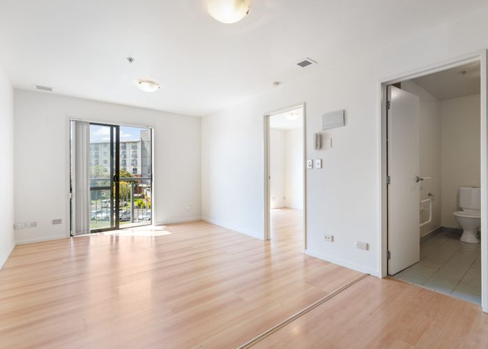 at 3L/17 Crown Lynn Place, New Lynn, Auckland