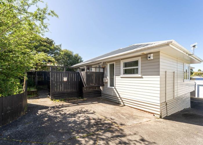  at 1/84 West Coast Road, Glen Eden, Waitakere City, Auckland