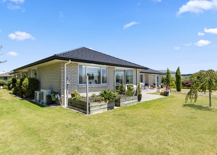  at 14 North Bay Road, Pyes Pa, Tauranga