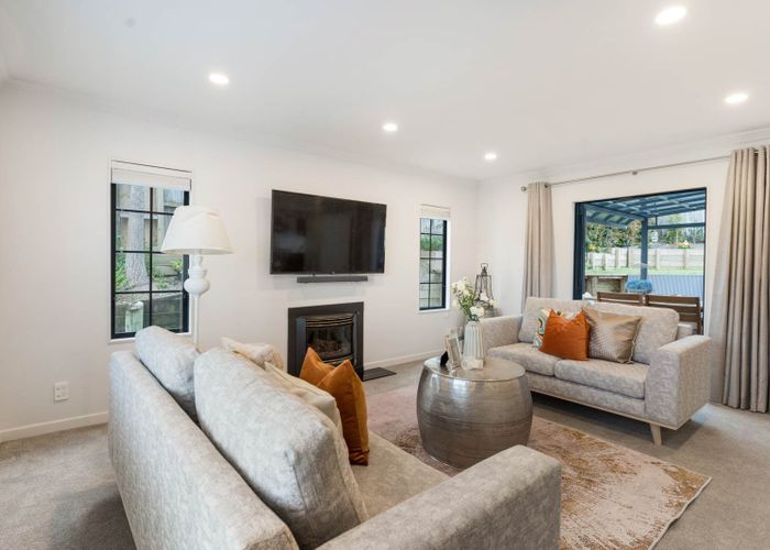  at 5 Errigal Close, Pinehill, Auckland