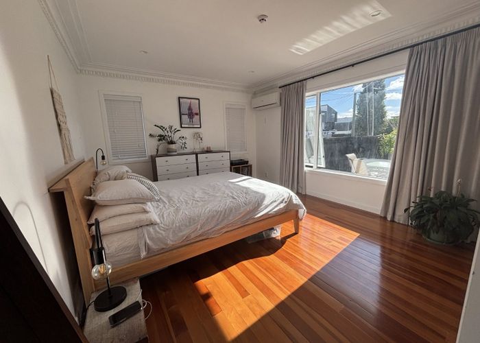  at 16 Taikata Road, Te Atatu Peninsula, Waitakere City, Auckland