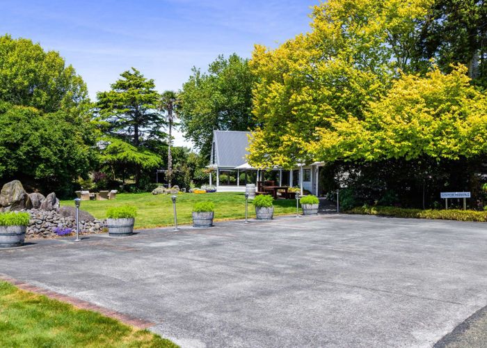  at 48 Kairau Road West, Sentry Hill, New Plymouth