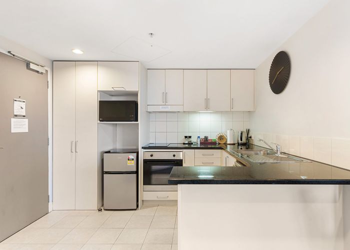  at 9-17 Byron Avenue, Takapuna, North Shore City, Auckland