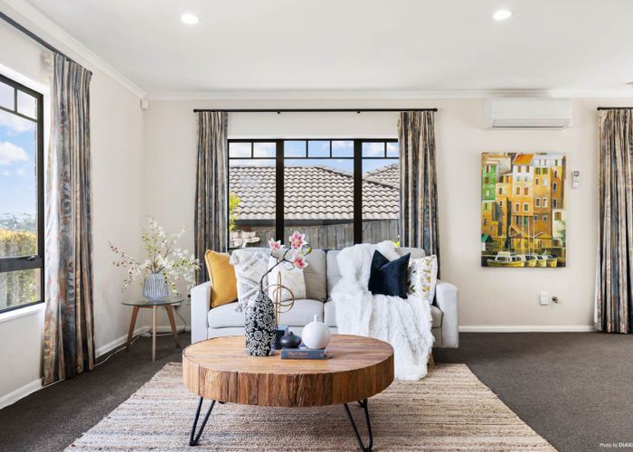  at 16 Sunvista Avenue, Oteha, Auckland