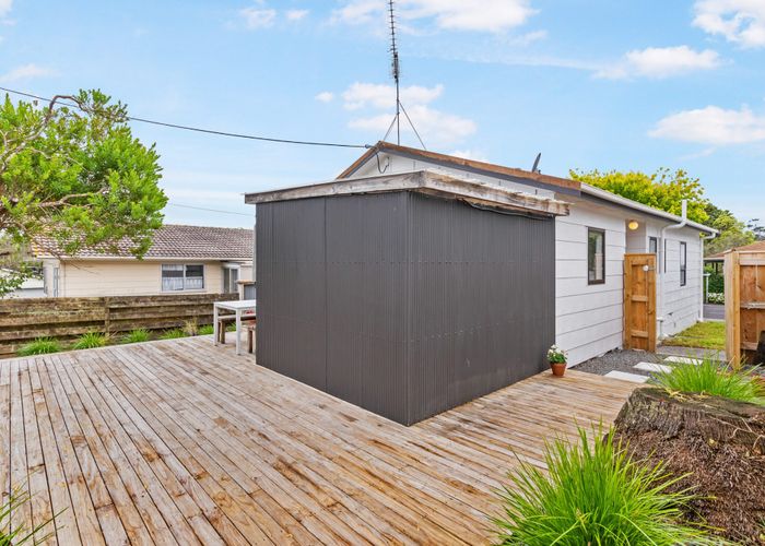  at 2/141 Verbena Road, Birkdale, Auckland