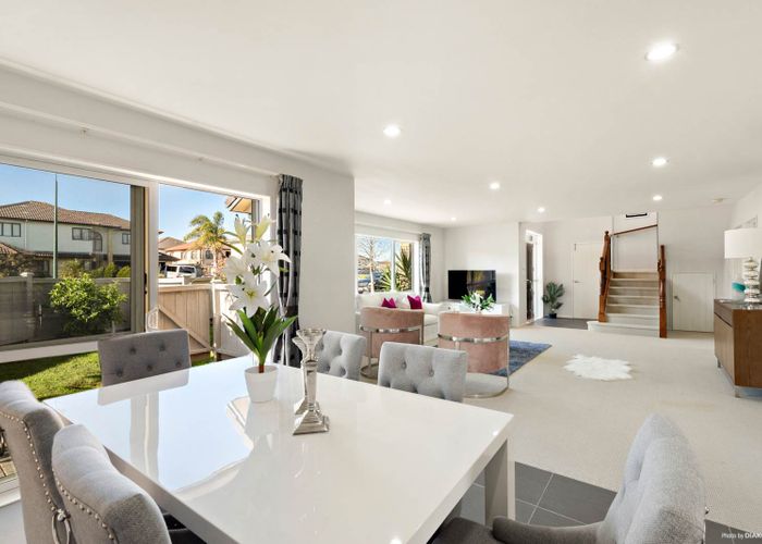  at 32 Kestev Drive, Flat Bush, Auckland