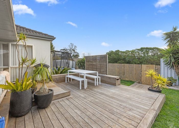  at 8 St Leger Close, Huntington Park, Manukau City, Auckland