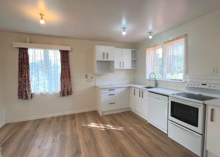  at 14 Sylvan Crescent, Te Atatu South, Waitakere City, Auckland