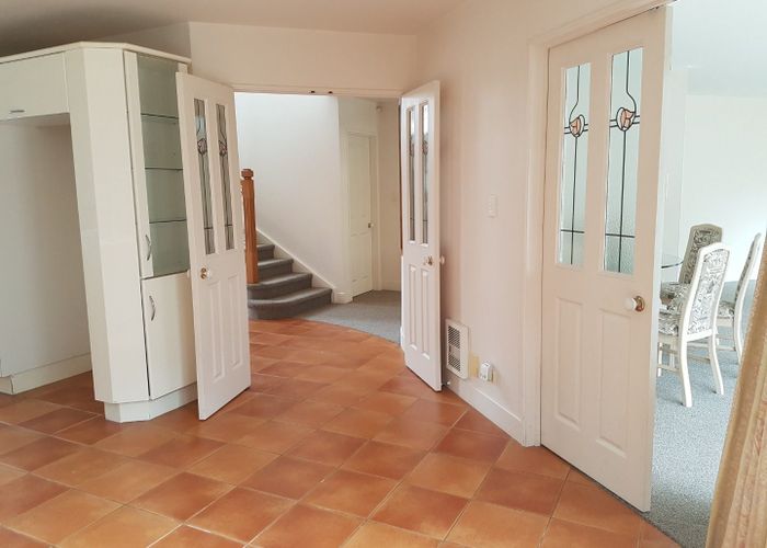  at 5 Kenmure Avenue, Forrest Hill, North Shore City, Auckland