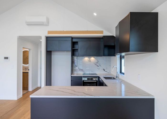  at 2/8 Auld Street, Torbay, Auckland