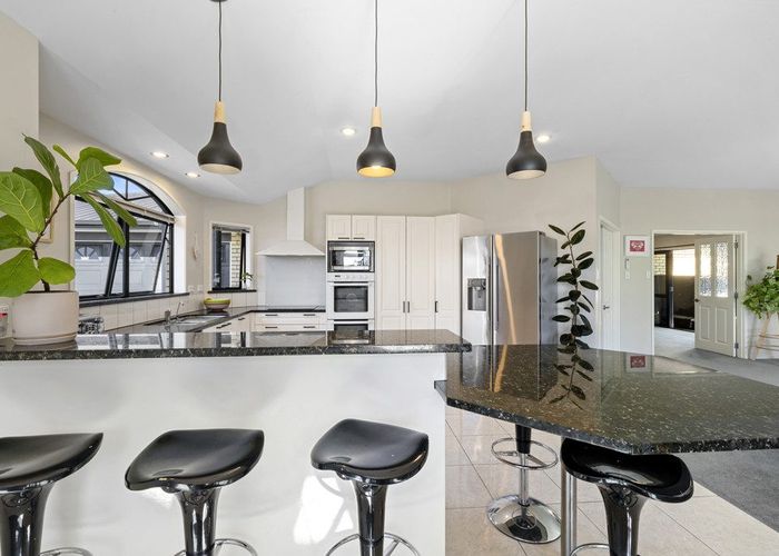  at 4 Willow Place, Whalers Gate, New Plymouth, Taranaki