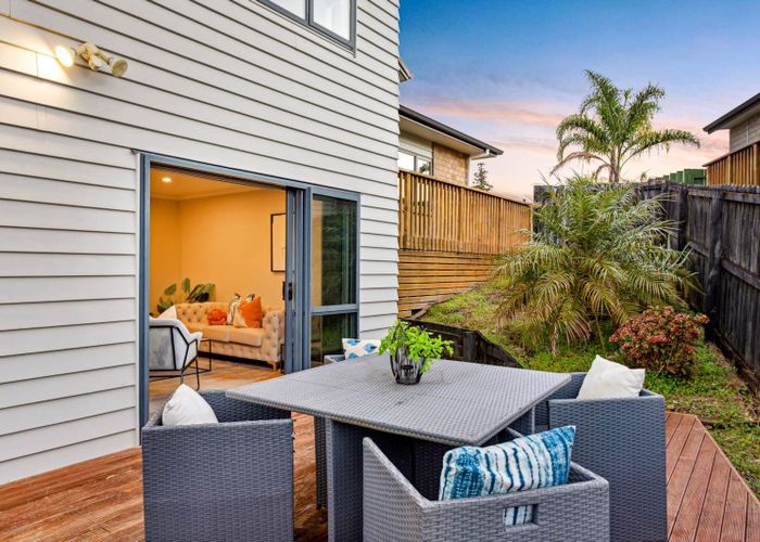  at 45 Bradnor Meadows Drive, Swanson, Waitakere City, Auckland