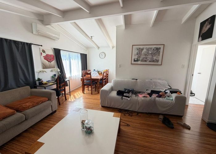  at 48B Roberts Road, Glenfield, North Shore City, Auckland